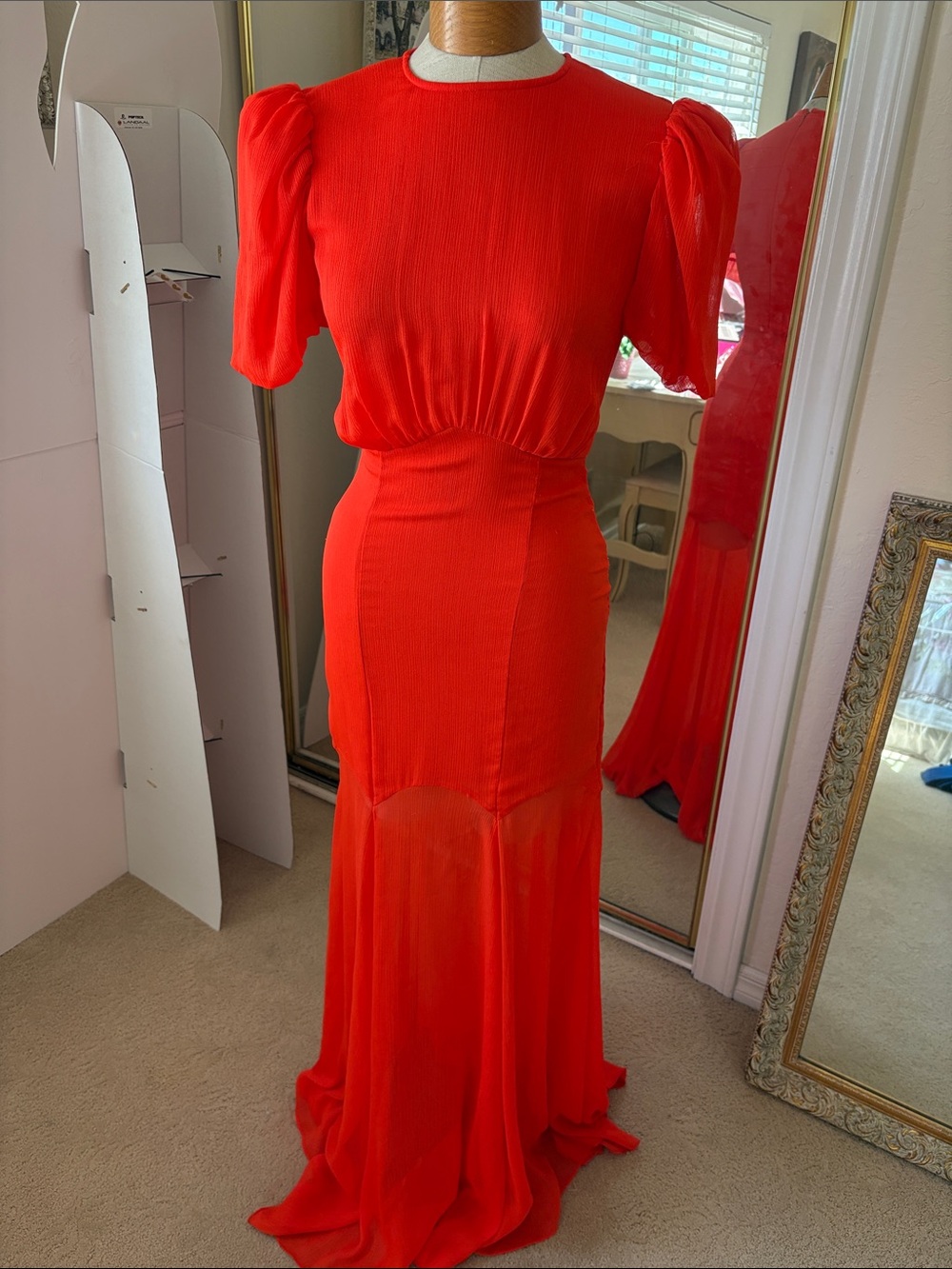 Red De La Vali Gown